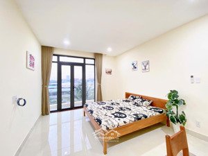 đầu tháng trống lại siêu phẩm 1pn tách bếp bancol sát parc mall q8