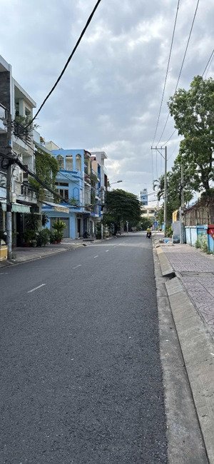 siêu phẩm có 1 0 2 bùi minh trực, q8, 120m2, ngang hiếm 5.5m, chỉ hơn 9tỷ