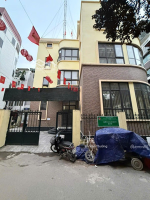 cho thuê sàn vp võng thị tây hồ có chỗ để ô tô xe máy giá rẻ