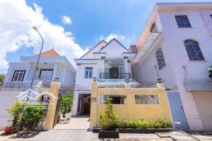 cần bán biệt thự lạc long quân p2 vũng tàu - sổ hồng hoàn công nhà mới 100% - giá rẻ nhất khu vực