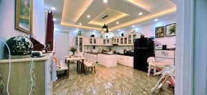 nhà mới đẹp mặt tiền kqh phường xuân hương - sổ riêng - vị trí đẹp đà lạt