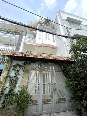 nhà ngay lotte nguyễn văn lượng 5x14m trệt 2 lầu sân thượng 4pn 4wc hẻm xe hơi có máy lạnh