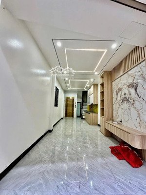 bán nhà mậu lương kinh doanh tốt, ngõ oto, 5 tầng thang máy, cửa cuốn xịn xò 30m2 giá nhỉnh 7 tỷ