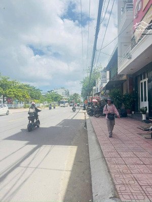 bán nhà 3 tầng đẹp đường điện biên phủ, phường bắc nha trang - 74m2 ngang 5m - giá 11,8 tỷ