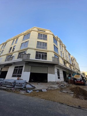 bán shophouse phố phụng pháp, 100 triệu / m2, 73m2, 5 tầng, 8pn, 5wc, pháp lý đầy đủ