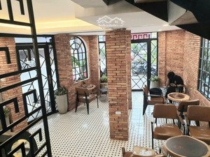 cho thuê nguyên căn góc 3 mặt tiền hoa sữa ngang to 8m 3 tầng giá chỉ 40 triệu - vị trí đẹp hợp kd