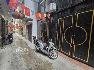 bán chdv dòng tiền 900tr/năm, 16 phòng kk full nội thất đường trương định, ngõ thông - ô tô đỗ cửa