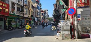 chính chủ cho thuê mặt phố chiến thắng, văn quán, 2 mặt phố trước sau 19.5 triệu/tháng.