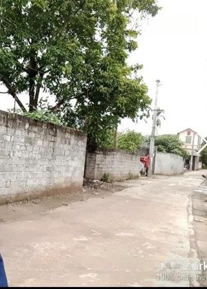 cô em cần bán mảnh đất rộng 330m - full thổ cư tại hòa thạch, quốc oai. giá công khai 27tr/m