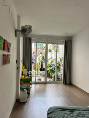 bán nhanh nhà trung tâm quận 1 đường trần khắc trân phường tân định. nội thất cao cấp như hình