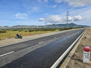 đất đẹp mặt tiền đường nối cao tốc - cách ql1a chỉ 4km - giá 2,2 tỷ/ha