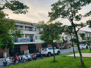 căn hiếm khu này-thanh khoản cực tốt- ở cũng vừa xin