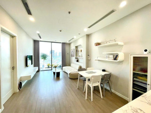 gia đình cần bán căn góc 3n2vs diện tích 110m², tại chung cư 173 xuân thủy