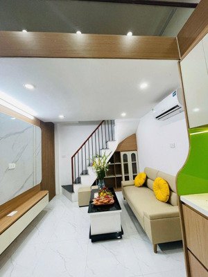 vip đống đa nhà siêu đẹp 3pn khép kín ban công thoáng sáng. gần hồ linh quang giá 4,8tỷ.