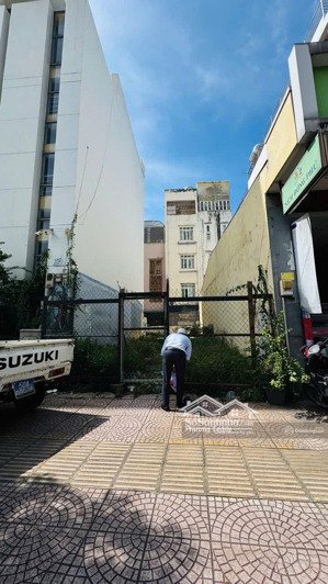 vị trí vàng- đầu tư lợi nhuận cao! bán siêu phẩm mặt tiền khánh hội, quận 4 (5.5x 20m), giá 32 tỷ