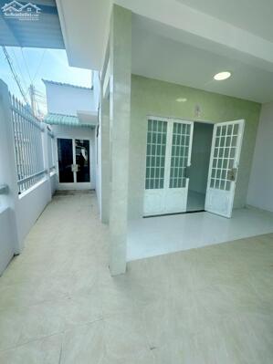 Bán nhà cấp 4 mới xây đường oto tại Phường 5,TP Bến Tre