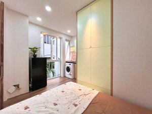 cho thuê phòng studio máy giặt riêng- cửa sổ lớn view thoáng- cầu lê văn sỹ, bờ kè hoàng sa quận 3