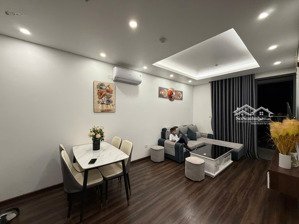 bán căn 2pn đã có bìa full đồ diện tích rộng nhất chung cư hoàng huy grand sở dầu. lh: 