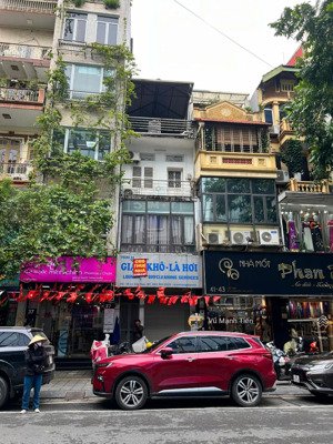 cho thuê nhà 39 lê văn hưu 80 m2 x 4 tầng, mặt tiền 4.5 m, giá 50 triệu/tháng. lh 