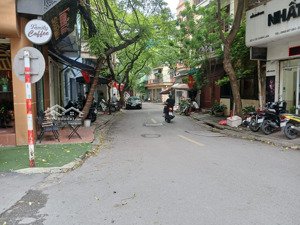 bán nhà cù chính lan, thanh xuân 60m*5t - nhà mới ở ngay - cực gần mặt đường lớn