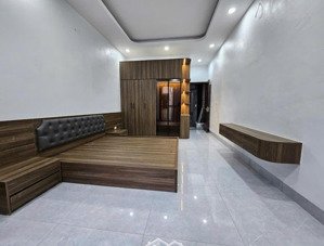 siêu phẩm nhà mới đẹp ở ngay, 6 tầng, thang máy, ngõ nông tại trung tâm đống đa. lh 