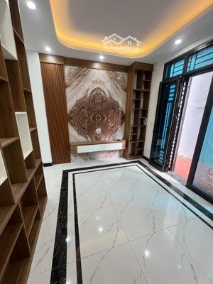 nhà mới coong nhân trạch phú lương 46,3m²/5 t, mặt tiền rộng,3 mặt thoáng,ở ngay,thiết kế hiện đại