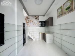 •[BÁN NHÀ + QUẬN 6] NGÔI NHỎ RẠNG SÁNG GIỮA PHỐ XÁ NHỘN NHỊP •Hậu Giang – 15m² – 3 tầng – ngang 3m × dài 5m (nở hậu 3.3m) – giá 2.85 tỷ – Phường 5 – Quận 6 •Vị trí hiếm nhà bán, trung tâm P5 Q6 – chỉ 500m đến khu ...