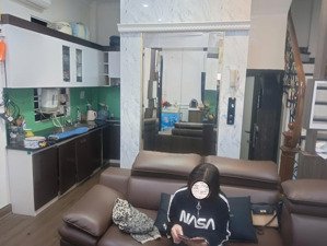 bán nhà host trung tâm phố cổ ngọc lâm 6 tầng thang máy .giá 8,95 tỷ