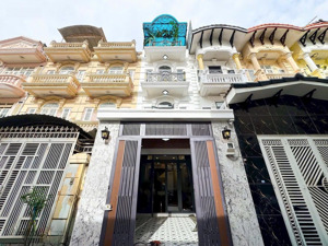 bán nhà đẹp lý phục man q7 | 4x17 | trệt 4 lầu full nội thất ở liền call 