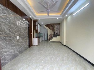 bán nhà đàm quang trung 36 mét giá 6,8 tỷ oto đỗ cửa ,ngõ trải nhựa,ngay aeon gần oto tránh