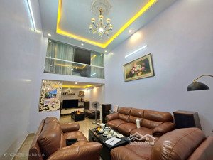 bán nhà phố nguyễn cao - vf3 đỗ cửa - ngõ kinh doanh mọi loại hình: nail-mi-spa, phòng khám...