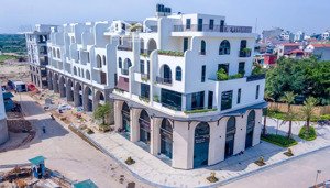 bán nhanh shophhuse sh1 hầm vaquarius văn giang mặt tiền đường 379b dtsd 600m2 giá tốt 37,5 tỷ