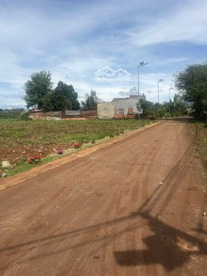 bán đất gần sân bay liên khương 730 triệu sổ riêng 121m² sẵn thô cư tại bình thạnh đức trọng