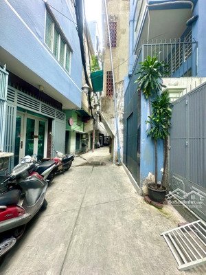 chủ cần bán gấp!! bán nhà lê hồng phong q10 nhà dt 57m2 giá 122 triệu/ m2