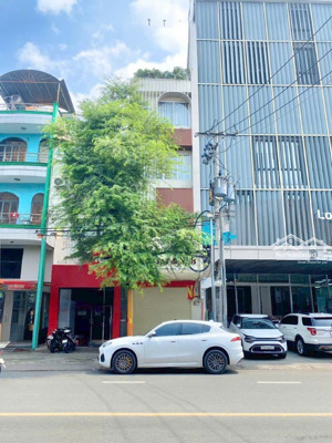 giảm sốc 3 tỷ - nguyễn gia trí 4x9m - 5 tầng - khu vực thẩm mỹ viện/vp - bán gấp 22 tỷ