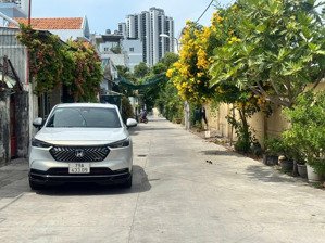 bán nhà 3 tầng( dt 100m ngang 6m) cách biển chỉ 400m- vĩnh hoà( cũ) bắc nha trang