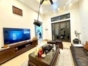 Bán nhà 4 tầng dân xây lô góc ngõ thông đường hoàng mai