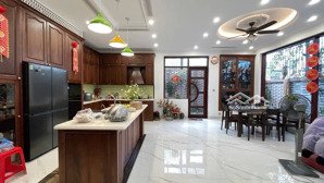 bán nhà mặt phố hương viên, view hồ, kd, 75m2, 6t, 27 tỷ.
