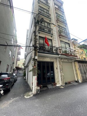 lô góc- ô tô đỗ cửa tập thể chính trị lai xá 30,5 m2 hướng: nam điểm mạnh của căn n