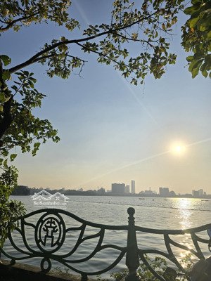 bán nhà 4 tầng ở ngõ 55 tứ liên âu cơ diện tích 32m2, mặt tiền 5m2, giá 4.2 tỷ ô tô đỗ cửa