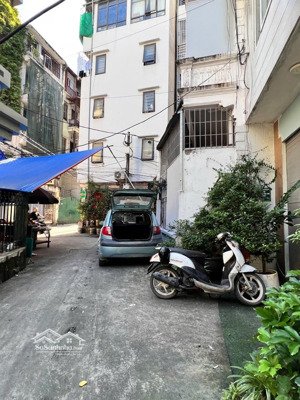 bán nhà 5 tầng đầu ngách 43 ngõ 213 giáp nhất hn ô tô qua nhà dt 50,5 m 5 tầng mt 5,28 m giá 16 tỷ