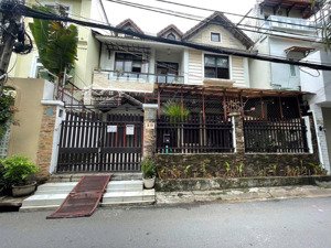 siêu phẩm mặt tiền đường số 1 + đường thảo điền quận 2 - dt: 11x12.8m - kc: 3 tầng - giá 25.4 tỷ