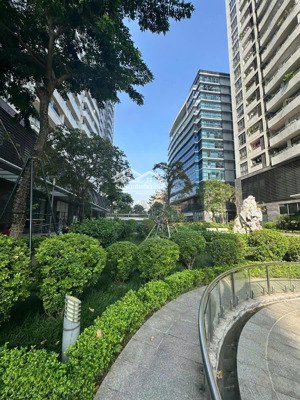 chính chủ bán nhanh căn hộ 93m2 thiết kế 3 ngủ 2wc 2 ban công thoáng mát