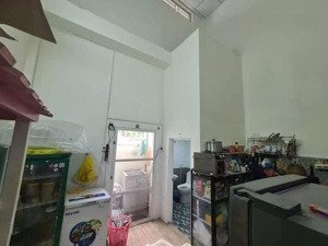 nhà hẻm nội bộ sau lưng căn mặt tiền ngang 3m5 nở hậu 4,5m