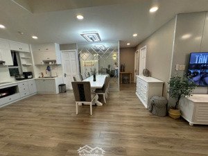 cho thuê căn hộ 590 cách mạng tháng 8, 80m2, 2pn, 2wc phường 11, quận 3, tp.hcm