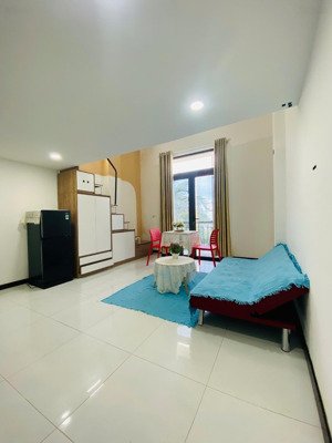 cho thuê chdv q7 căn duplex ban công , full nội thất - ngay trung tâm p. tân quy