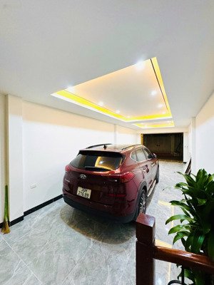 bán nhà gần cầu vĩnh tuy long biên 64m2, 7t, gara 2 oto, thang may full đồ, ngõ thông, giá 19.6 tỷ