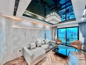 nhỉnh 30 tỷ,toà nhà văn phòng mới, mp nguyễn văn cừ, 7tầng*60m, thang máy , kinh doanh đa dạng.