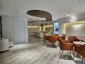 bán gấp trong tháng - tòa nhà âu cơ 238.5m² - 8 tầng - 87 tỷ