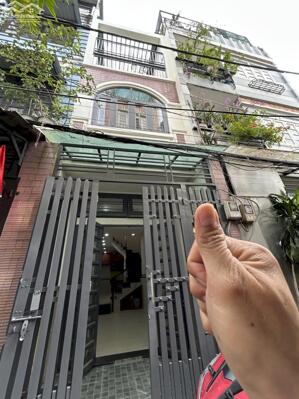 Bán nhà Hoàng Văn Thụ, Út Tịch, Tân Bình, 37m2, 3 tầng, 6.3 tỷ.